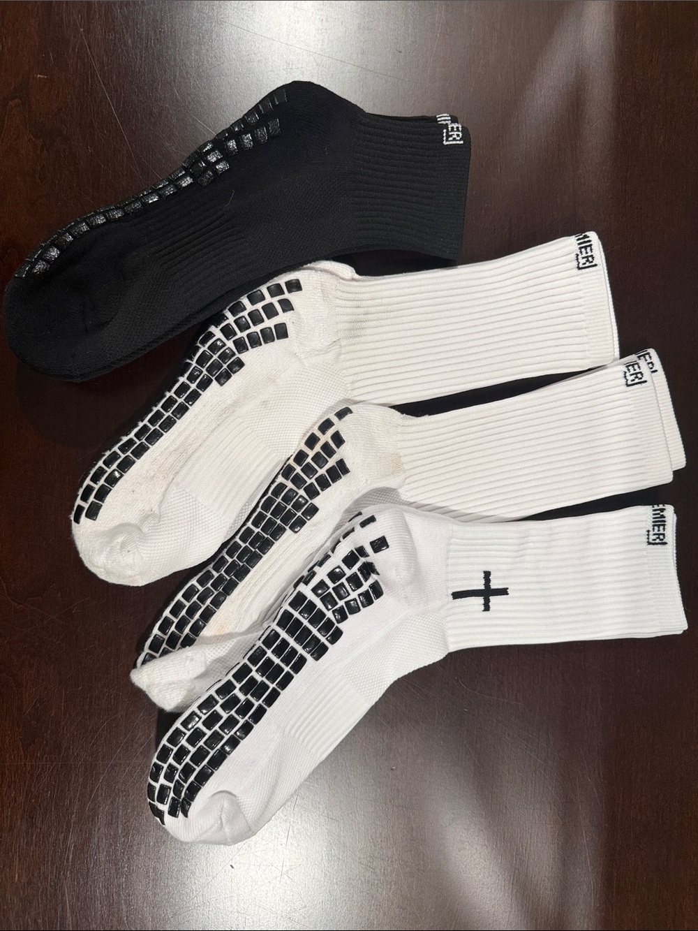 Non-Slip Athletic Crew Socks - Black & White